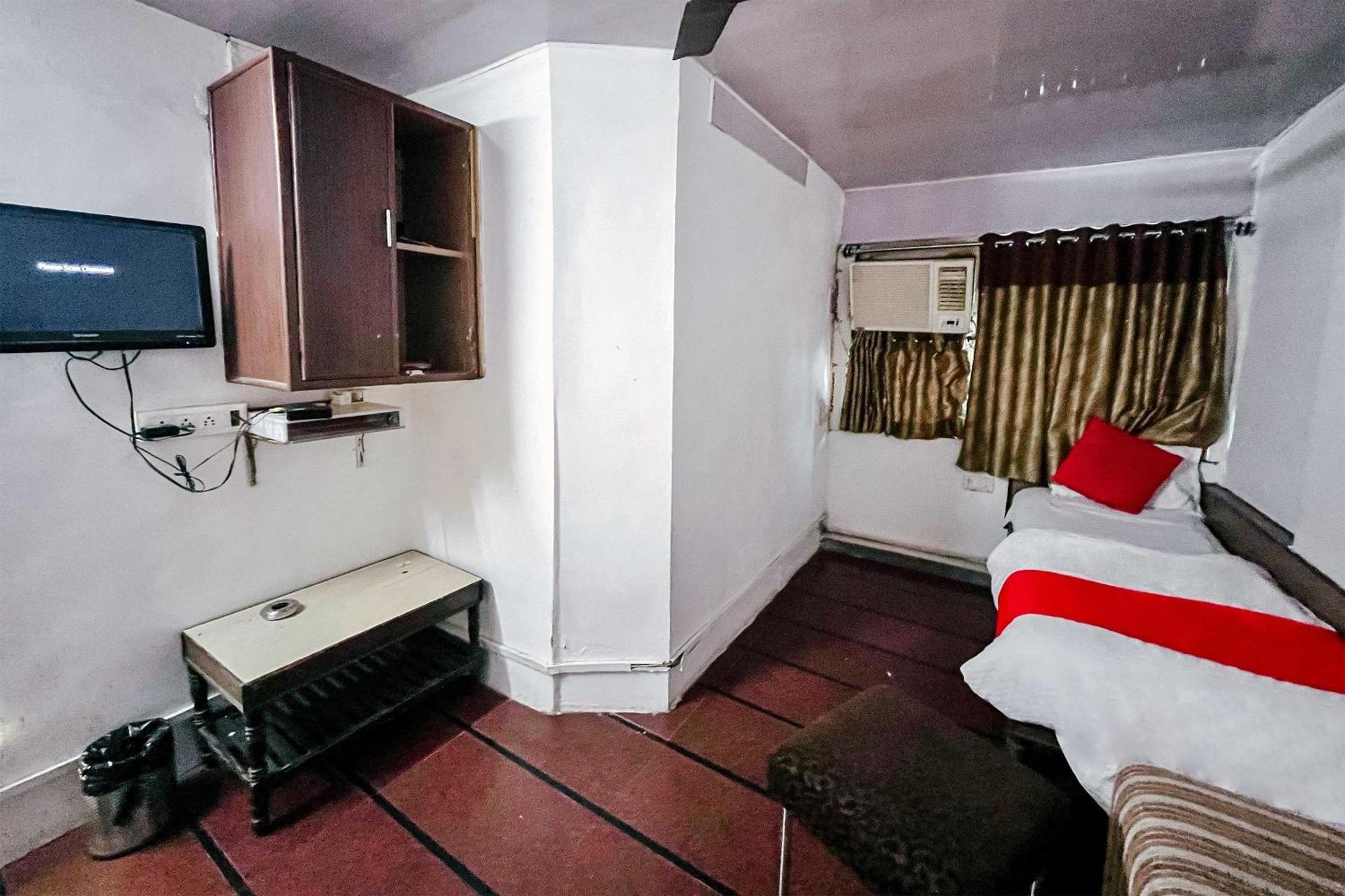 Hotel Maninagar Residency Batwa Экстерьер фото